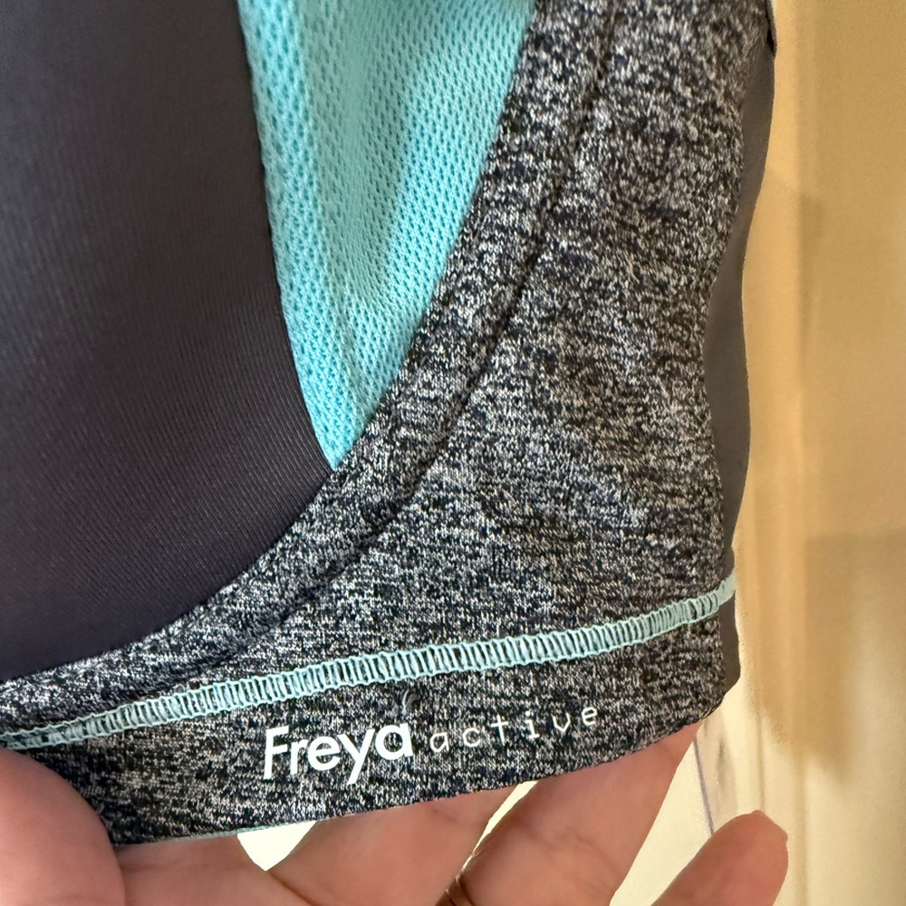 Freya Sonic Sport Underwire Spacer Bra size 30H - Picture 5 of 11